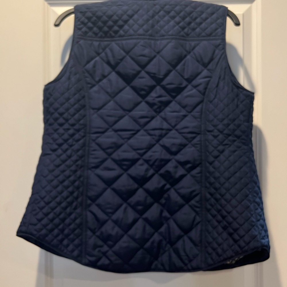 Crown and ivy vest - Picture 2 of 2